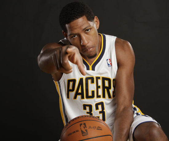 欧洲冠军联赛：皇马意外失利，阿森纳全胜晋级（欧冠：皇马爆冷失利，阿森纳全胜出线）