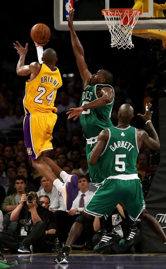 媒体人：赛事传播损失很大！央视每日仅转1场CBA比赛（媒体人称赛事传播受损严重：央视每天仅播一场CBA）