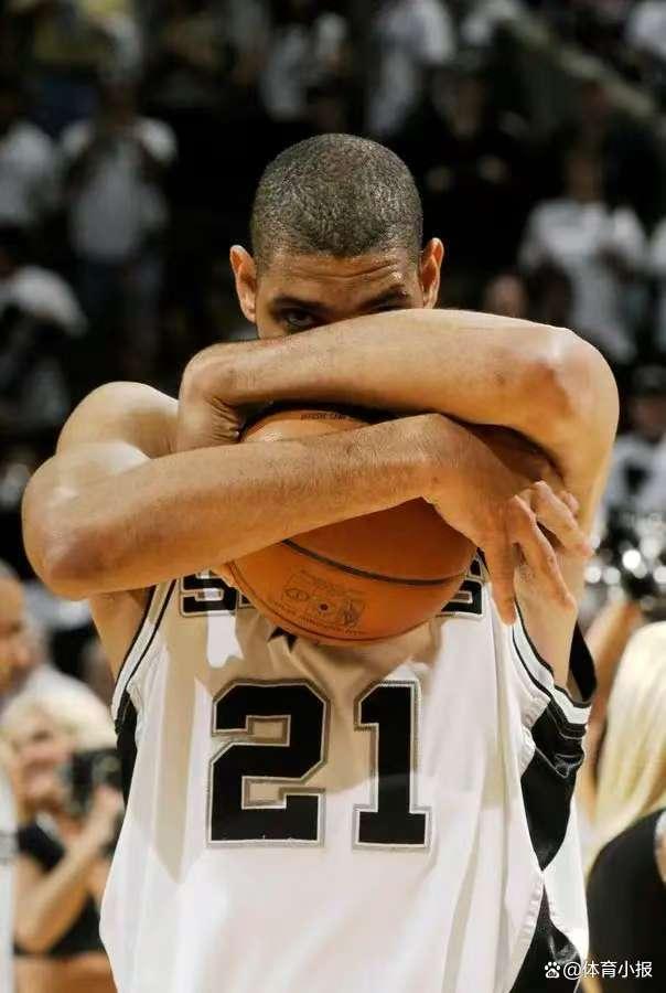 历史30+得分场次：詹姆斯572场第一 乔丹第二张伯伦第三（NBA历史30+场次榜：詹姆斯以572场领跑，乔丹第二，张伯伦第三）