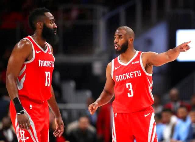 萨利巴身价上涨至9000万欧，成为世界上身价最高的后卫（萨利巴估值升至9000万欧，位列全球后卫第一）