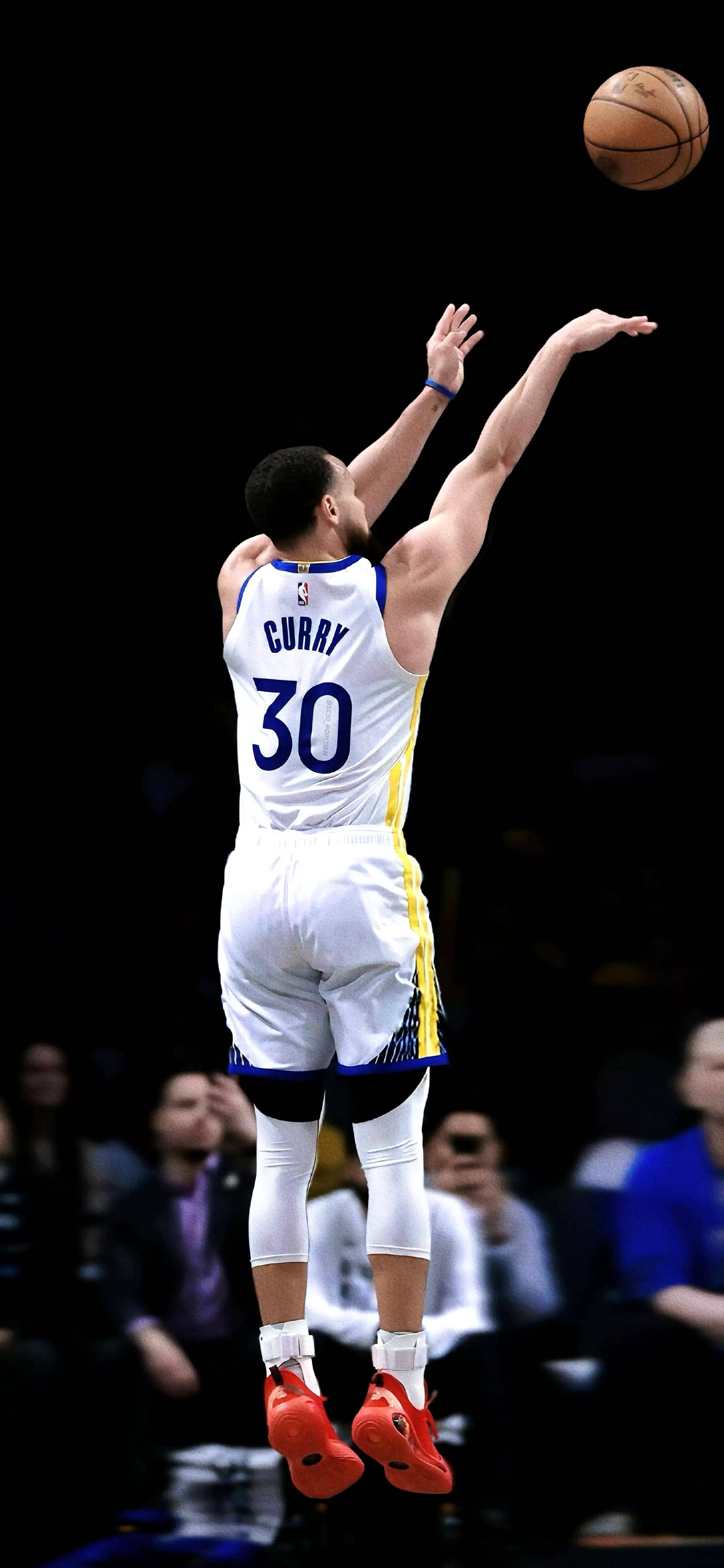 帕雷德斯父亲：我了解一些事情，知道迪巴拉想来博卡（帕雷德斯父亲称：我有内部消息，迪巴拉想加盟博卡）