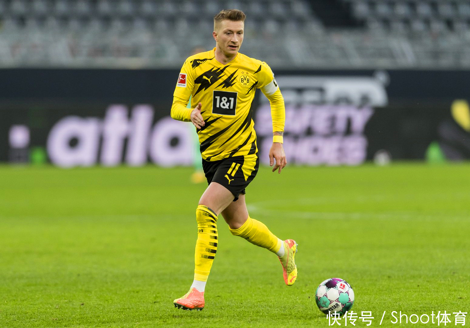 踢球者：凯恩当选2025年年度人物，他是德甲联赛的名片（《踢球者》：凯恩当选2025年度人物，被誉为德甲的门面）