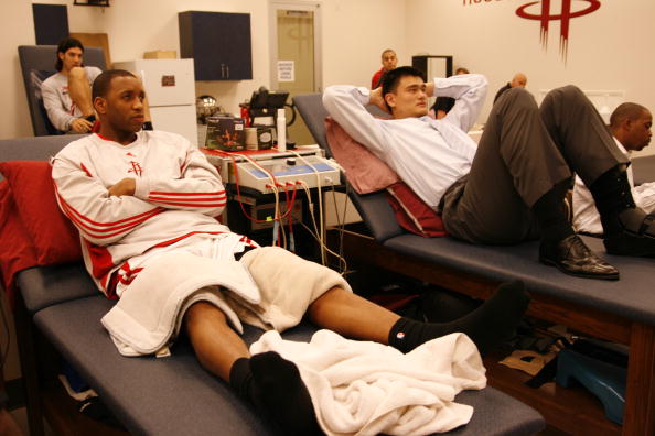 官方：大阪钢巴正式买断广岛三箭中场满田诚（官宣：大阪钢巴从广岛三箭永久签下中场满田诚）