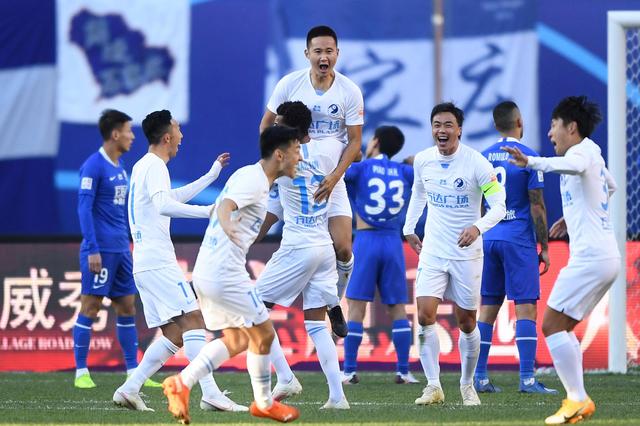 塞尔维亚队强势冲冠（塞尔维亚队剑指冠军）