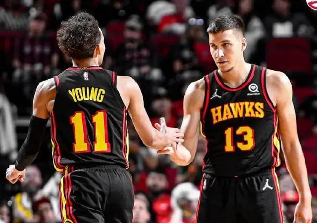 巴媒：若昂-戈麦斯的谈判有进展，曼联希望新年前能敲定交易（巴媒：若昂-戈麦斯谈判推进，曼联力争在新年前敲定交易）