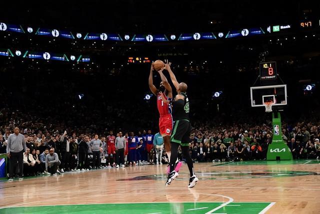 未来之星：拜仁小将卡尔引起纽卡斯尔、阿贾克斯和法兰克福的关注（拜仁新星卡尔获纽卡、阿贾克斯与法兰克福青睐）